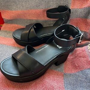 Fitflop Pilar Black Leather Platform Sandal 7/38